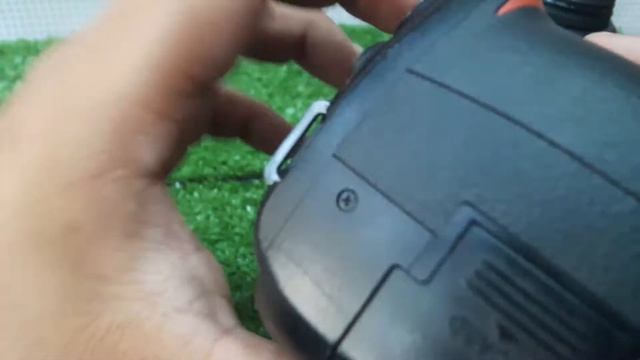 Nikon D3000 With 18-55mm Lens смотреть онлайн