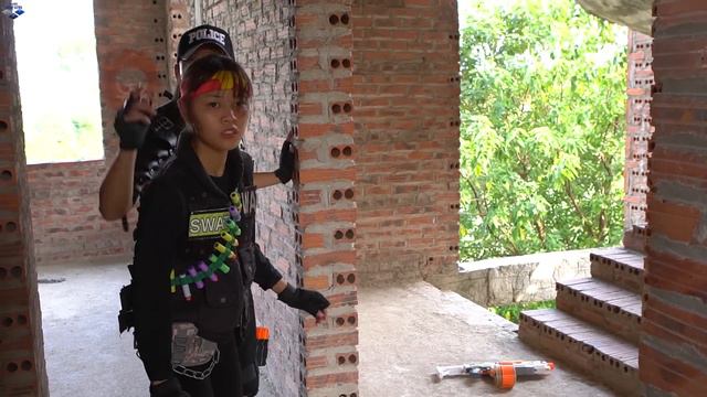 LTT Game Nerf War : Couple Warriors SEAL X Nerf Guns Fight Crime Braum Crazy Sneak Plan смотреть онлайн