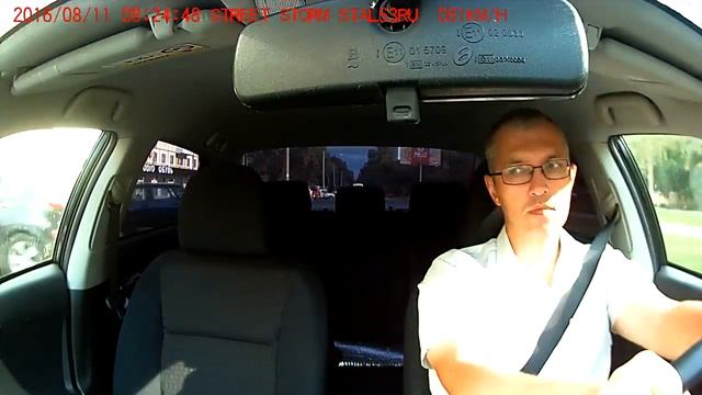 Двухкамерный видеорегистратор Street Storm CVR-N9220-G - дневная съёмка, задняя камера