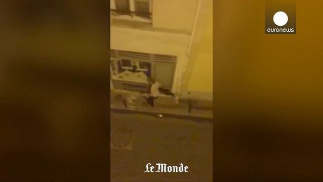 GRAPHIC: Concert-goers flee Bataclan during Paris attack смотреть онлайн