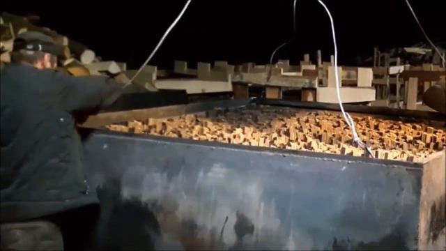 УГЛЕВЫЖИГАТЕЛЬНАЯ ПЕЧЬ УМТ-3 . Производство древесноугольного брикета Пини Кей смотреть онлайн