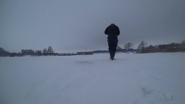 Рыбалка в декабре на жерлицы. 24 часа на льду часть 1 смотреть онлайн