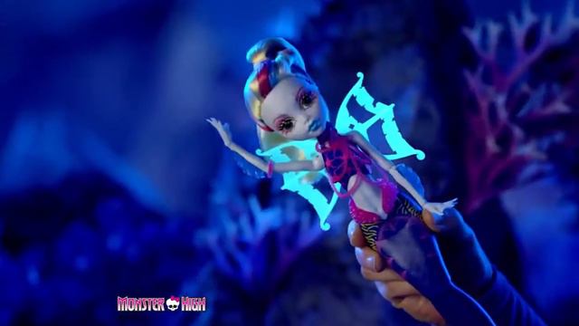 Monster High Great Scarrier Reef ''Glow in the Dark'' Commercial 2 смотреть онлайн