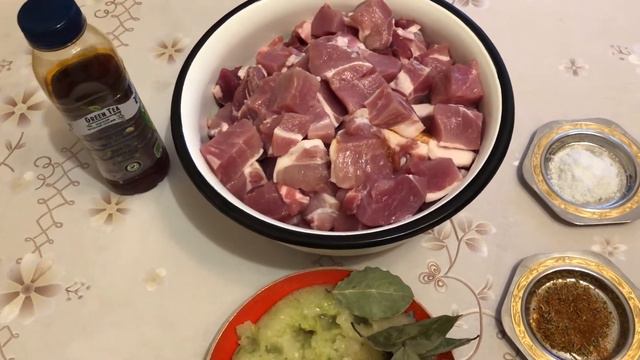 Самый вкусный шашлык ! Супер маринад для шашлыка. Маринад из лука. Шашлык. Приятного аппетита ! смотреть онлайн