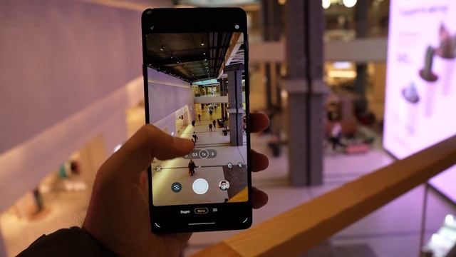 Обзор Motorola Edge 20 | Оригинальность смартфона зашкаливает! смотреть онлайн