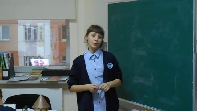 Авдошина Анастасия из 7 класса школы Наследник читает наизусть стихотворение на английском смотреть онлайн