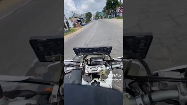 Suzuki Drz 400 sm ???#subscribe #suzuki #drz #bike #srilanka #auto #hornet #ct100modified смотреть онлайн