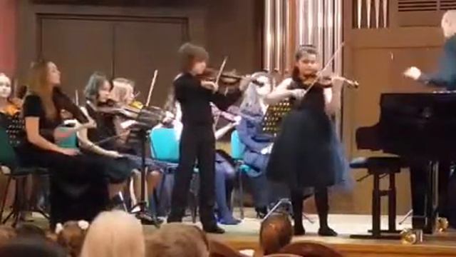 Фирсова София,10, Терещенко Иван,9 И.С. Бах концерт для 2 скрипок ре минор1ч.