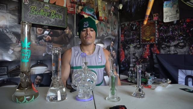 4 BONG HITS 1 BREATH!!! смотреть онлайн