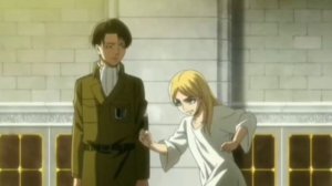 Леви избивает Хисторию