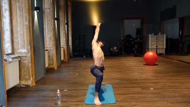 MALU Yoga Pilates mit Kerem - Montag смотреть онлайн