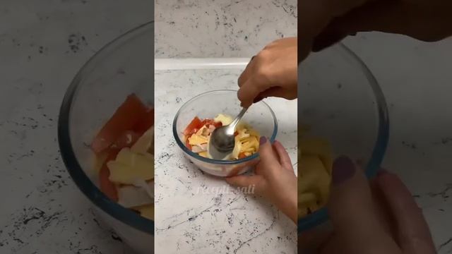 Салат «КРАСНОЕ МОРЕ» Безумно вкусный салатик Вы будете в восторге от вкуса смотреть онлайн