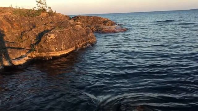 Вечер в ладожских шхерах #karelia #ladoga #drone #mavicpro смотреть онлайн
