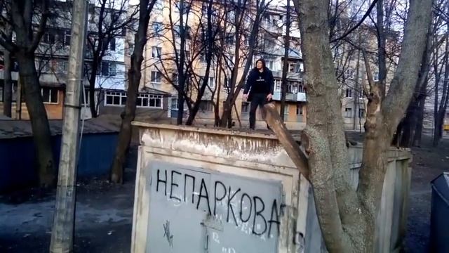 Прыжок с электро будки на гараж! смотреть онлайн