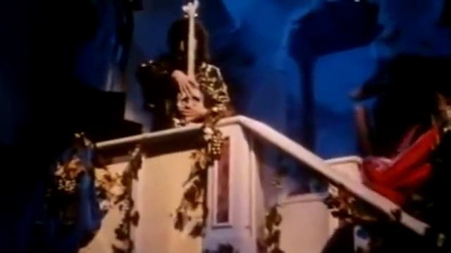 ФЕНОМЕН МЕРКЬЮРИ: КОСТЮМЫ (ЧАСТЬ 1 ИЗ 3)/ PHENOMENON MERCURY : GARBS(PART 1 OF 3) смотреть онлайн