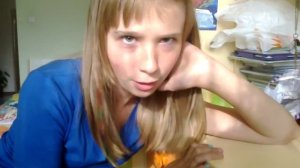 Девочка учит как правильно целоваться в 12 лет/ VANILIZV 2003 /