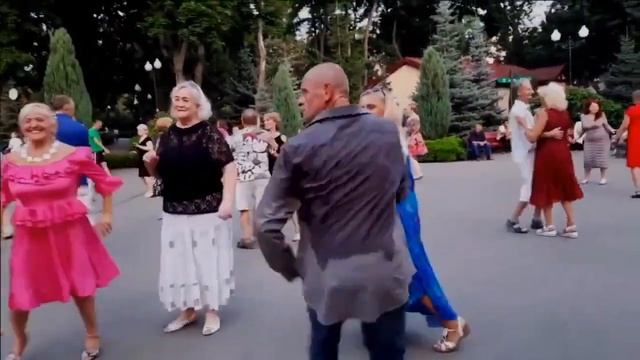 НА БЕРЕГУ ЧУ!!!ЯРКИЕ МОМЕНТЫ,ПАРК ГОРЬКОГО,ХАРЬКОВ смотреть онлайн