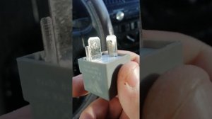 Реле бензонасоса Фольцваген Пассат В3-В4