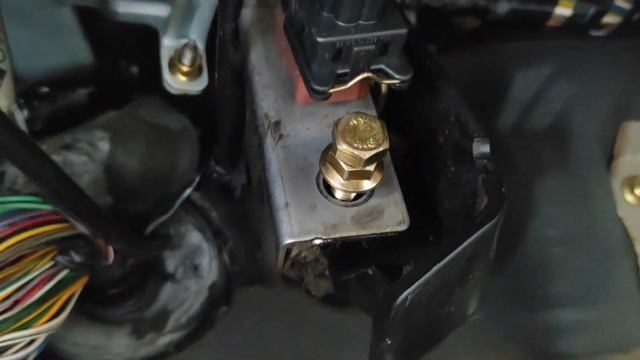 как устранить люфт педали сцепления, как правильно выставить педаль сцепления mazda 6