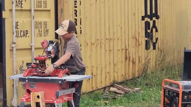 Канадская семья в НН.. Things are about to get REAL dangerous Around here смотреть онлайн