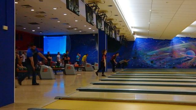 Финал Чемпионата "Ква Ква парка" по боулингу смотреть онлайн