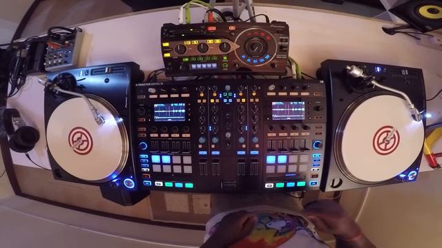 Native instruments Traktor S8 scratching смотреть онлайн
