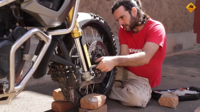 Madagascar, del desierto a la selva | Vuelta al Mundo en Moto #7-19 смотреть онлайн