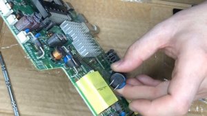 Телевизор работает не корректно, сам выключается, перезагружается, а может вообще не включится.