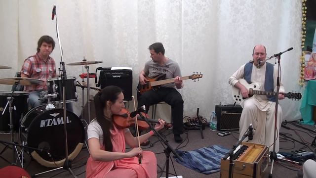 Киртан-мелла, 04.04.2015, Екатеринбург, киртан Бхагаван Пандит дас смотреть онлайн