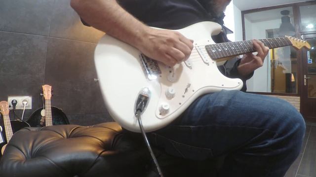 Fender stratocaster Japan 93 смотреть онлайн