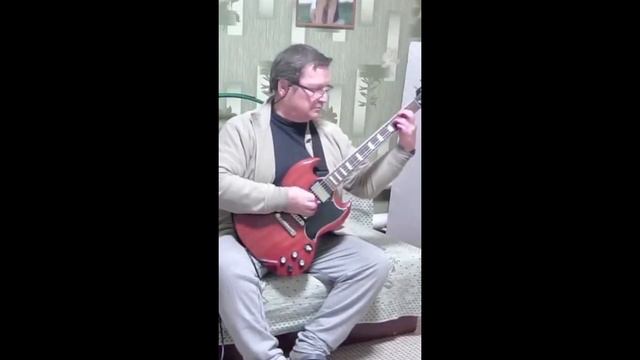 В поисках звука. Есть косячок, но суть не в этом. смотреть онлайн