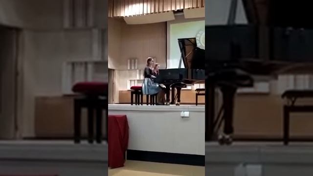 Коченевская ДМШ. Уланова Дарья Уланова Екатерина. "Й. Брамс "Венгерский танец №1" преп. Саранча Е.Е смотреть онлайн