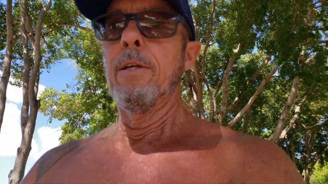 Life On De Rock - December 25, 2020 - The Manchineel Tree смотреть онлайн