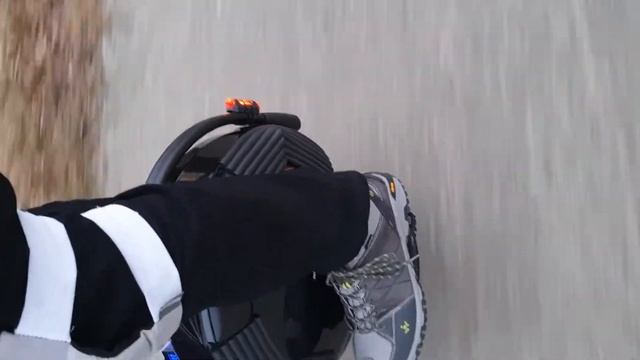 Inmotion V5F - First short outdoor ride смотреть онлайн