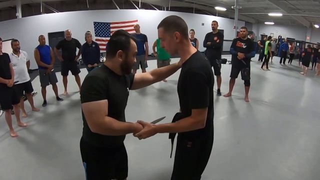 How to Defend 71% Knife Attacks - Knife Stab Defense смотреть онлайн