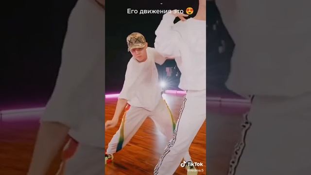 Чон Хосок бог танцев смотреть онлайн