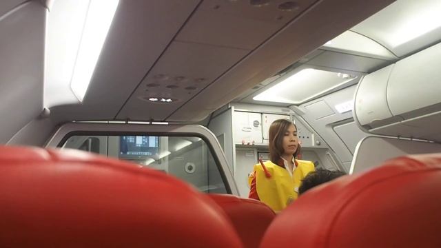 Thai AirAsia Safety Demo announcement Airbus A320-200 смотреть онлайн