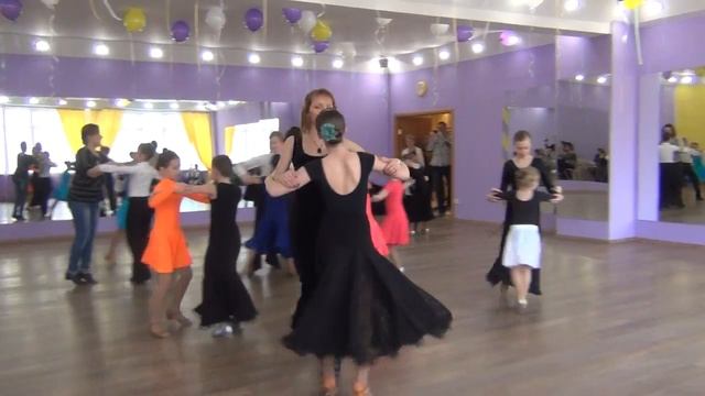 Венский вальс с партнерами из зрителей :) смотреть онлайн