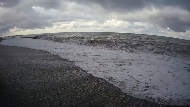 Черное море. Вода 9,7°С. Купаемся зимой каждый день.(12 марта 2022) смотреть онлайн