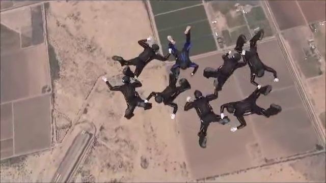 USPA National Skydiving Championships 2015 - Golden Knights with Dan BC смотреть онлайн