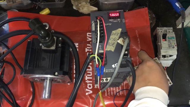 SỬA AC SERVO DRIVER 3kW MITSUBISHI Model: MR-JE-300A Serial: N007 Lỗi không lên nguồn смотреть онлайн