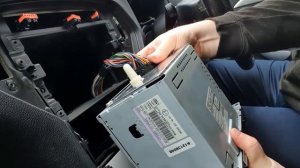 Ford Mondeo MK4 Radio Change USB/MP3