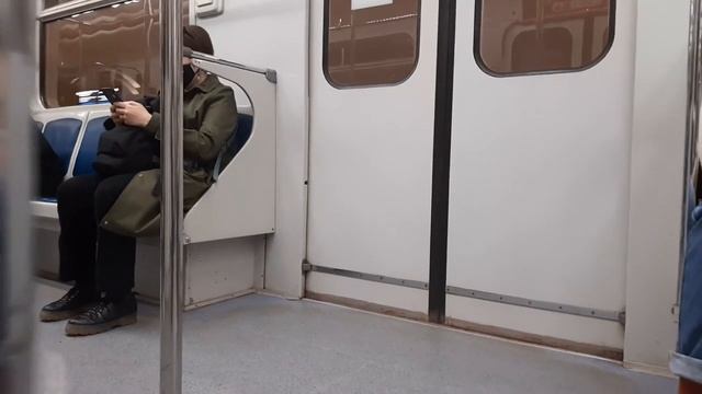 Казанское метро. Поездка на поезде Казань №10295-11520-11521-10296, Северный вокзал - Козья Слобода смотреть онлайн