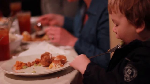 Savannah Secrets Ep.6: Mrs. Wilkes Dining Room смотреть онлайн