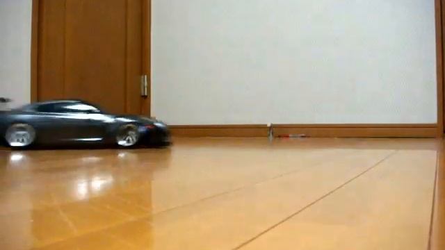 hpi E10 chassis + TAMIYA NISSAN R35 GT-R body Onicam! смотреть онлайн