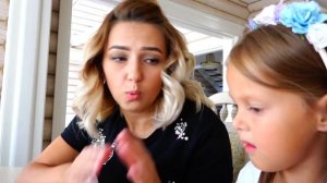 МАМА ушла с работы? Почему Мама занята своими делами и не играет с Амелькой?