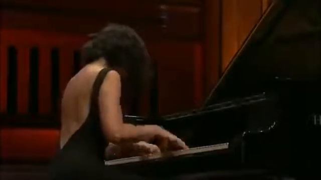 Khatia Buniatishvili plays Stravinsky's Petrushka смотреть онлайн