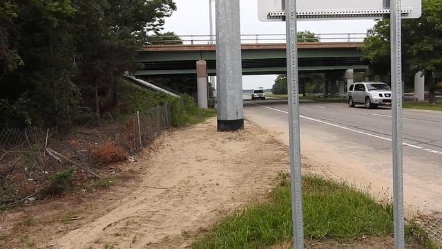 Steel PSE&G pole danger on CR 51 смотреть онлайн