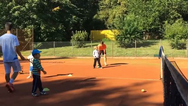 Большой теннис. Дети 4-5 лет.Калининград YOLO Tennis CLUB.