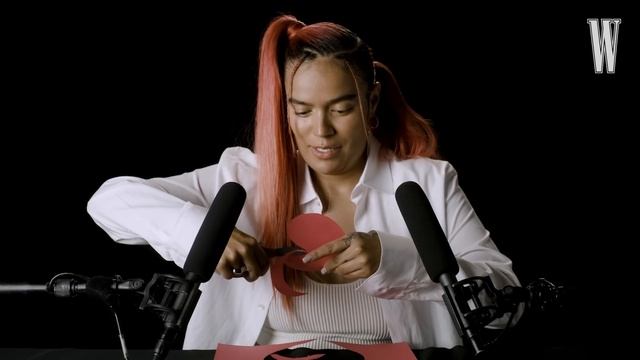 Karol G Explores #ASMR | W Magazine смотреть онлайн